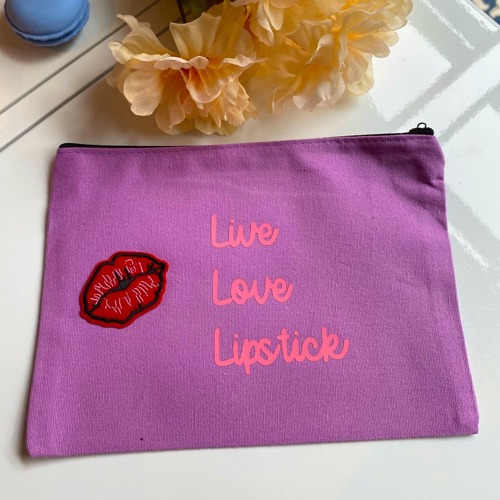 Pouch make up
